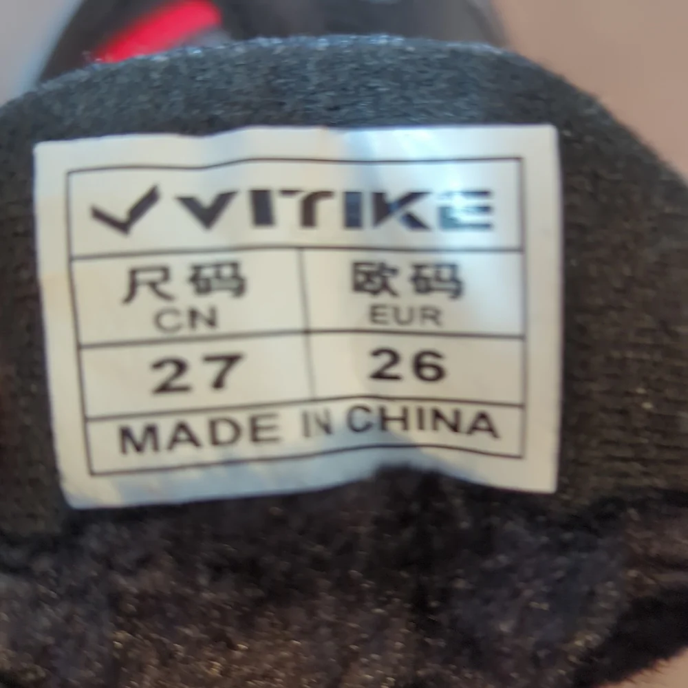 Vitike Ashion Outdoor Crampons Hiking Snow Boots Red on Black Size 9